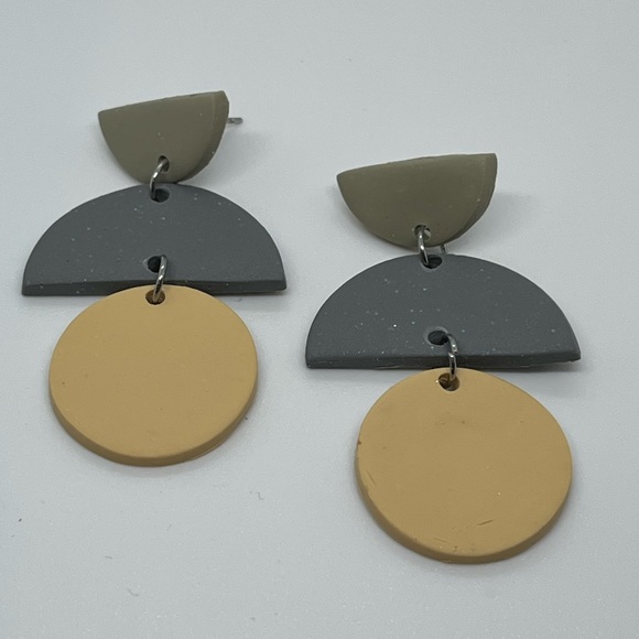 NWT Handmade Clay Earrings - Picture 5 of 11